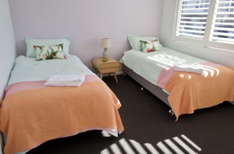 BaykeeperCatherine-Hill-Travellarks-accommodation-bedroom-4